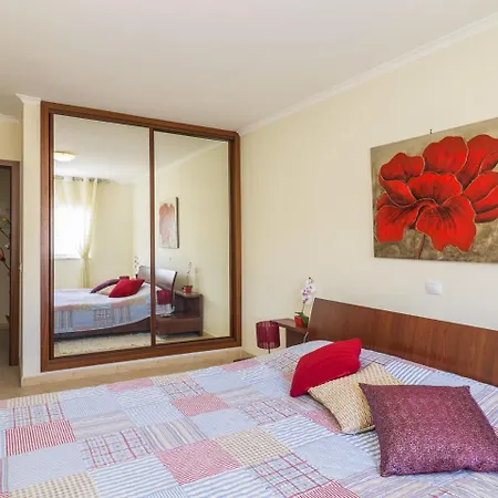 T2 By Interhome Apartment